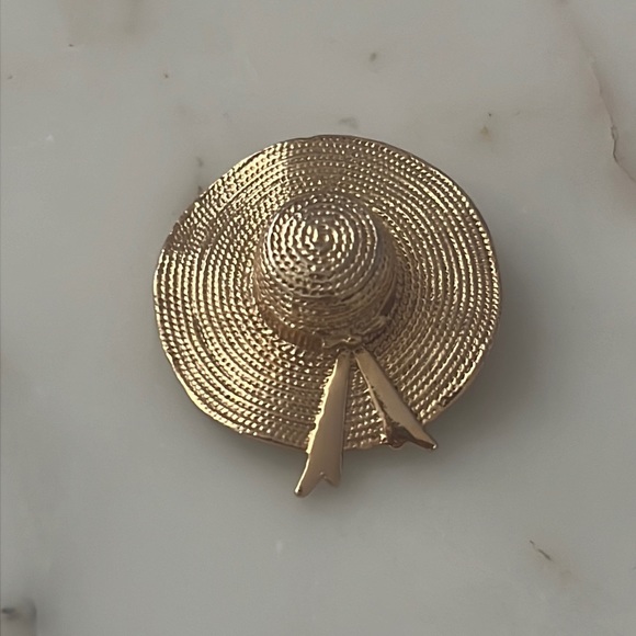 Michele Lynn Jewelry - Michele Lynn Gold Tone Hat Brooch Pin Vintage
